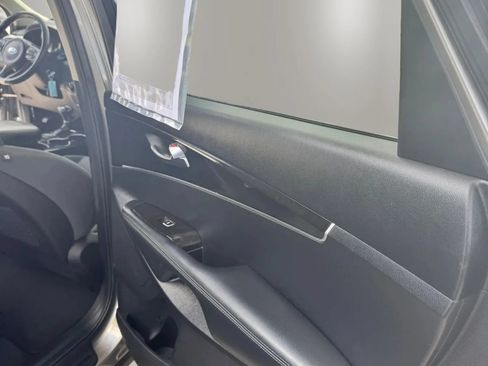 Used 2017 Kia Sorento FWD w/ LX Convenience Package image 20