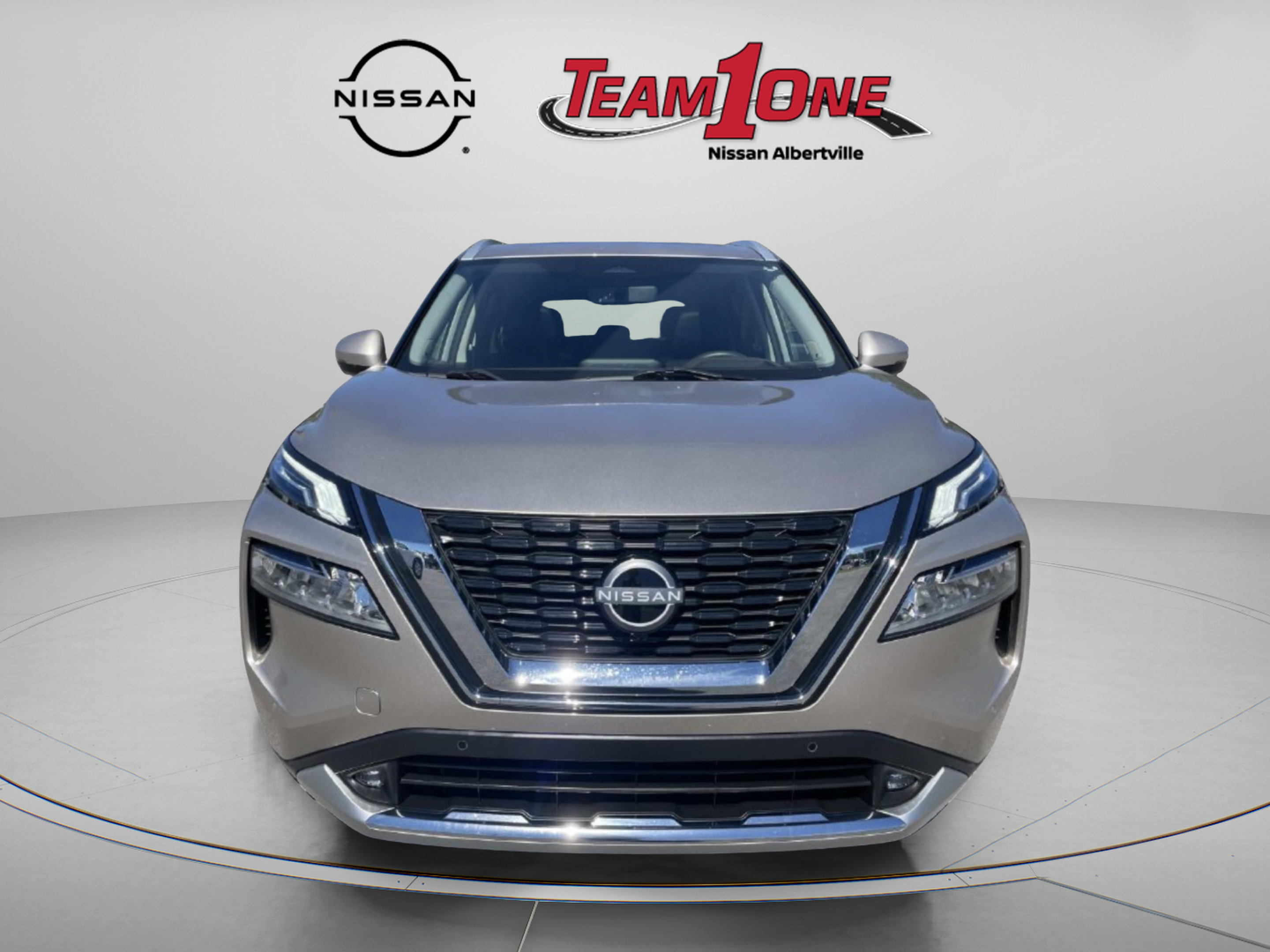 Used 2022 Nissan Rogue Platinum w/ Head-Up Display Package FWD image 2
