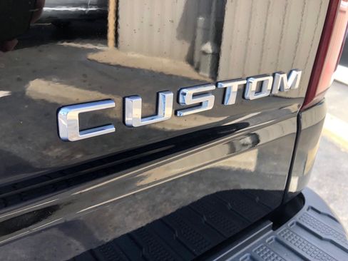 Used 2021 Chevrolet Silverado 1500 Custom image 18
