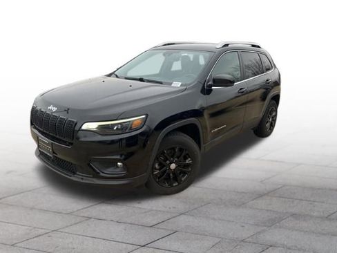 Used 2021 Jeep Cherokee Latitude Lux w/ Comfort/Convenience Group image 3