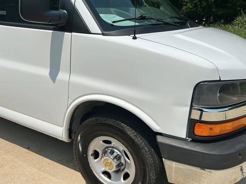 Used 2016 Chevrolet Express 3500 LT w/ LT Preferred Equipment Group RWD image 2