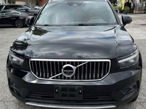 Used 2021 Volvo XC40 T4 Inscription image 2