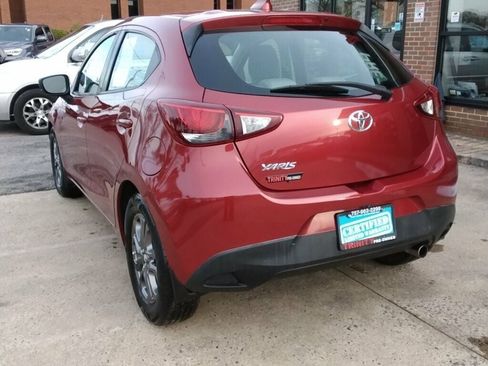 Used 2020 Toyota Yaris LE image 2