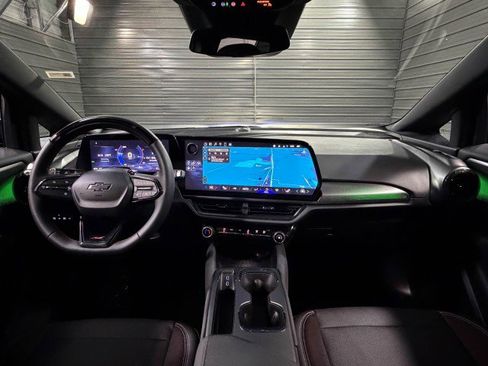 Used 2024 Chevrolet Equinox EV RS image 12