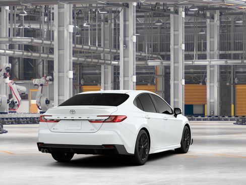 New 2026 Toyota Camry Hybrid FWD image 9