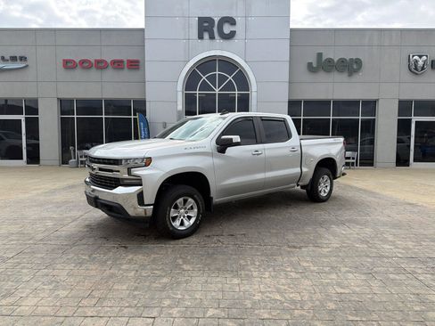 Used 2020 Chevrolet Silverado 1500 LT image 1