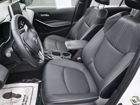 Used 2025 Toyota Corolla XLE FWD image 23