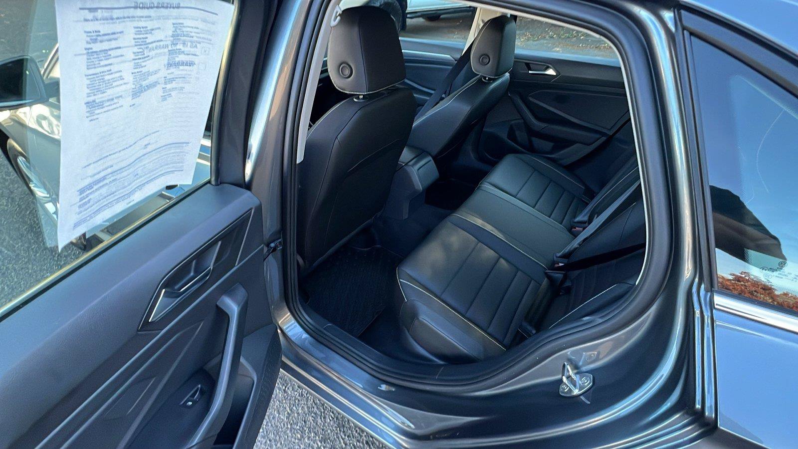 Certified 2024 Volkswagen Jetta SE FWD image 10