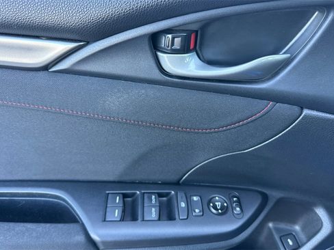 Used 2018 Honda Civic Si image 11