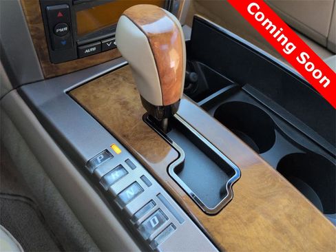 Used 2008 Cadillac XLR image 26