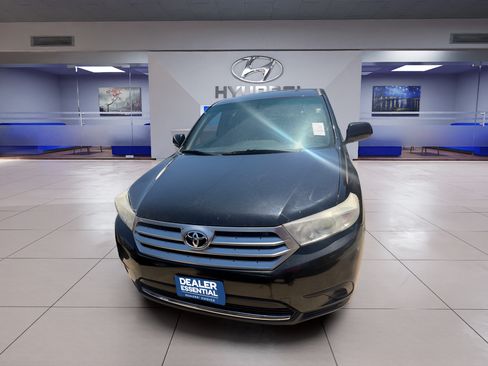 Used 2013 Toyota Highlander FWD image 12
