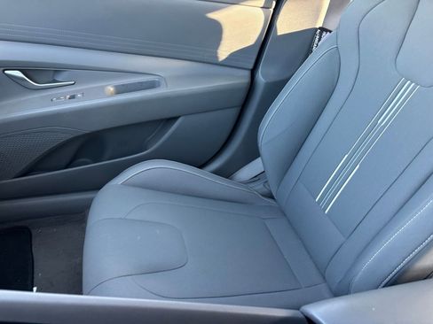 Used 2021 Hyundai Elantra SEL FWD image 7