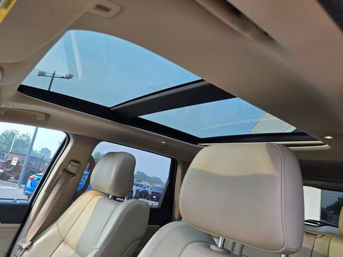 Used 2017 Jeep Grand Cherokee Limited w/ Luxury Group II AWD/4WD image 26