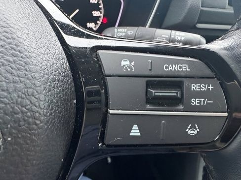 Used 2025 Honda Pilot Touring image 20