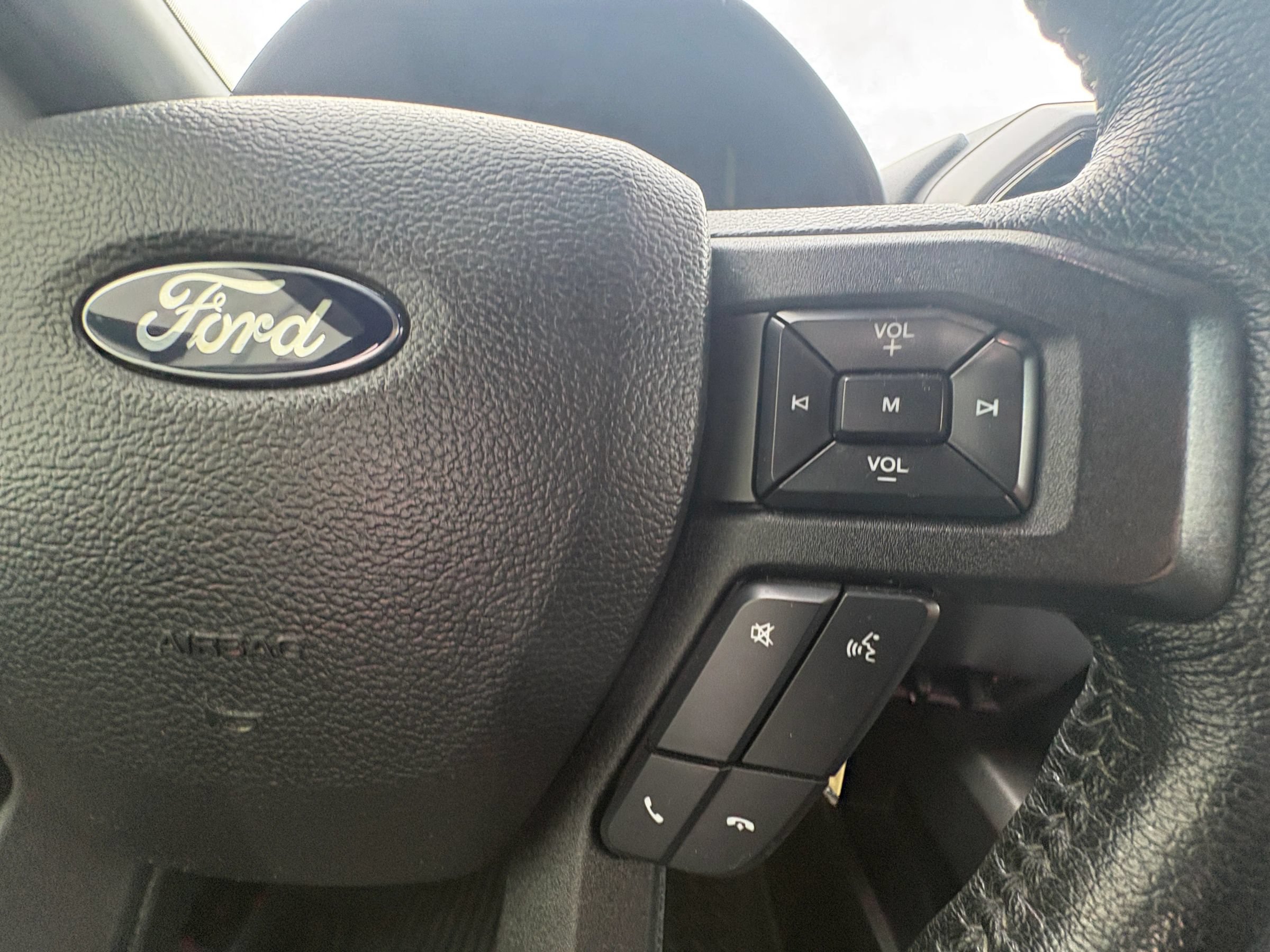 Used 2015 Ford F150 XLT w/ Equipment Group 302A Luxury RWD image 34