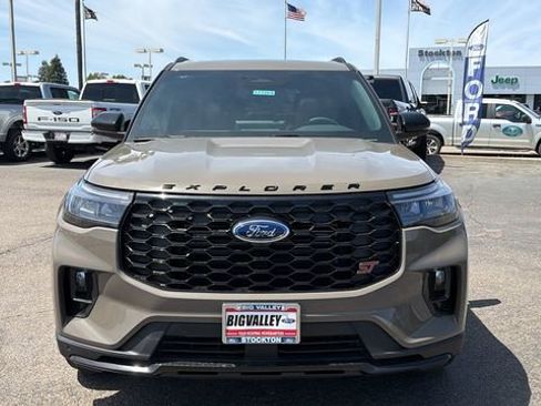 New 2026 Ford Explorer ST w/ Sun And Sound Package AWD/4WD image 8