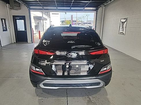 Used 2022 Hyundai Kona Limited FWD image 11