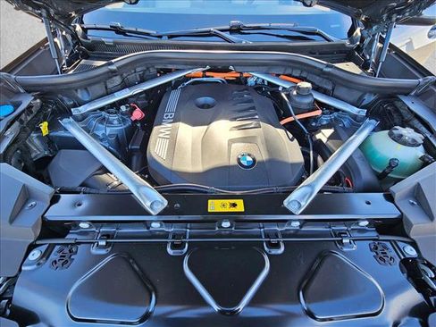 New 2026 BMW X5 xDrive50e w/ Parking Assistance Package image 19