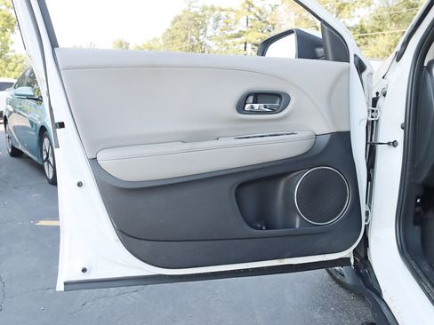 Used 2016 Honda HR-V EX-L image 32