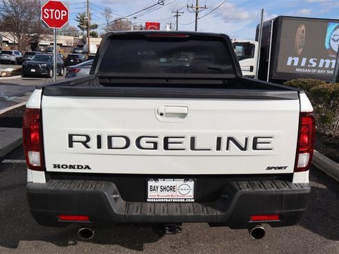 Used 2024 Honda Ridgeline Sport image 7