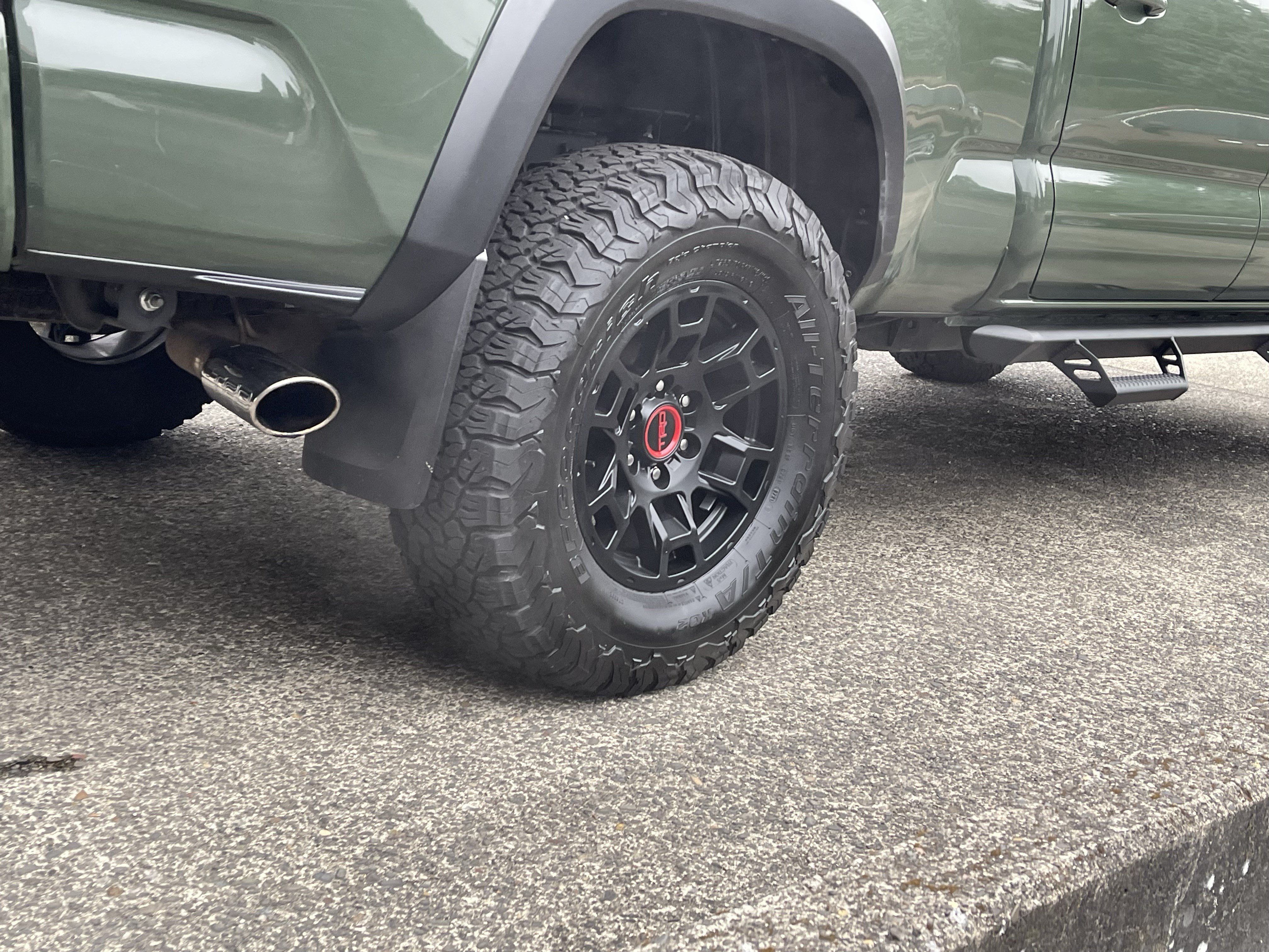 Certified 2021 Toyota Tacoma TRD Off-Road w/ TRD Premium Off Road Package AWD/4WD image 10