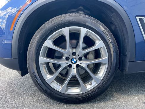 Used 2022 BMW X5 xDrive40i w/ Premium Package AWD/4WD image 9