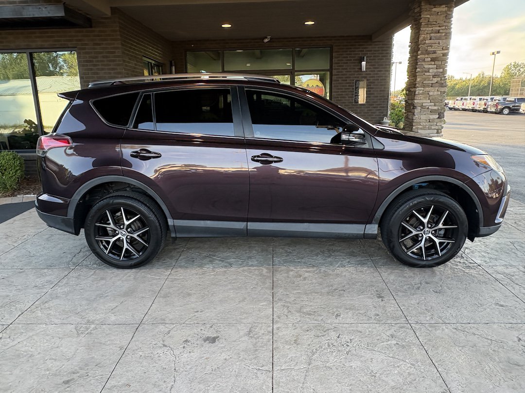 Used 2017 Toyota RAV4 SE w/ Power Extra Value Package AWD/4WD image 5