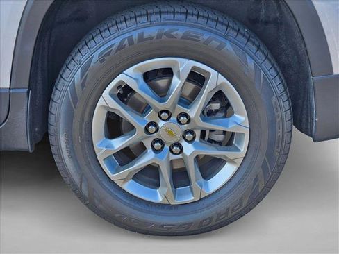 Used 2020 Chevrolet Traverse LT FWD image 14