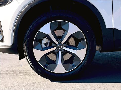 New 2026 Volvo XC40 B5 Plus w/ Protection Package Premier image 14