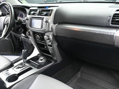 Used 2019 Toyota 4Runner SR5 Premium AWD/4WD image 33