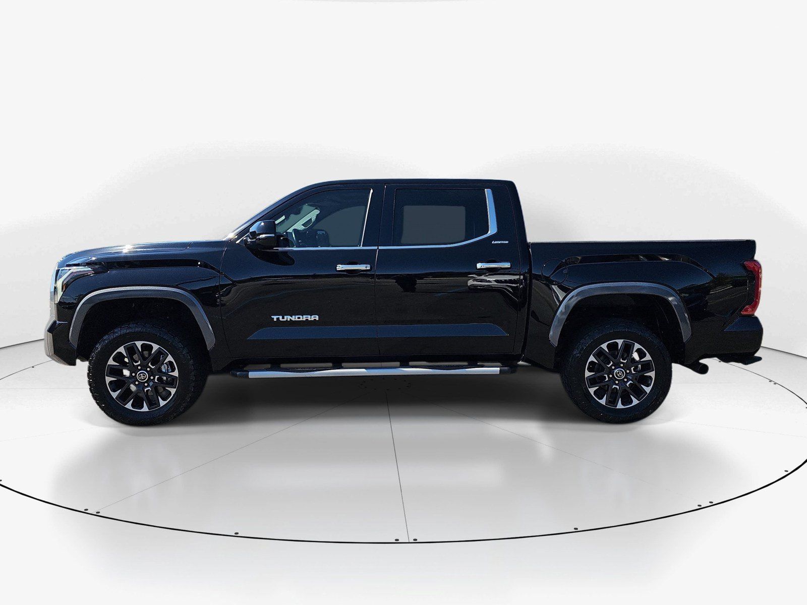 Used 2023 Toyota Tundra Limited AWD/4WD image 7