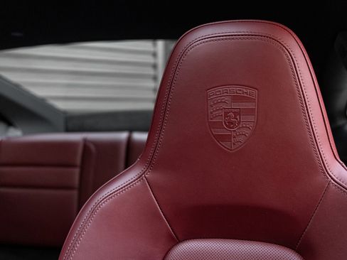 Certified 2022 Porsche 911 Carrera image 16
