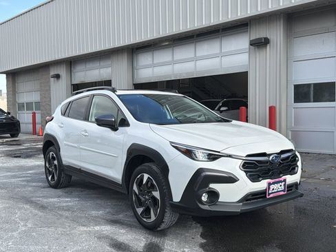 Used 2024 Subaru Crosstrek 2.5i Limited image 3