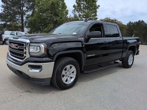 Used 2018 GMC Sierra 1500 SLE AWD/4WD image 8