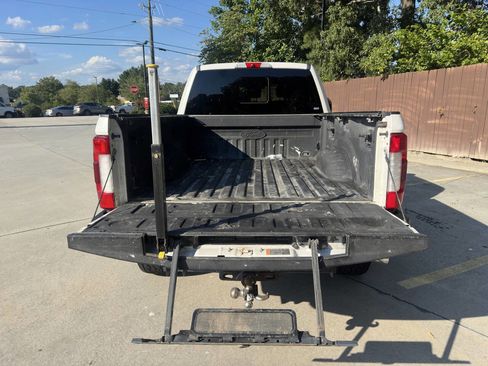 Used 2018 Ford F250 Platinum w/ Platinum Ultimate Package image 20