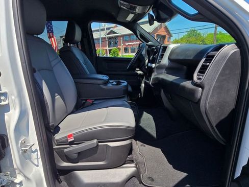 New 2026 RAM 3500 Tradesman AWD/4WD image 40