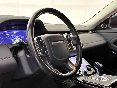 Used 2020 Land Rover Range Rover Evoque SE image 19