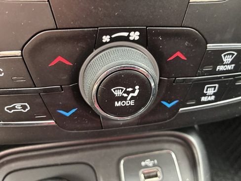 Used 2019 Jeep Compass Trailhawk image 30