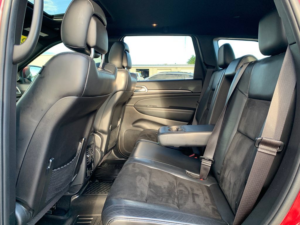 Used 2020 Jeep Grand Cherokee Altitude AWD/4WD image 18