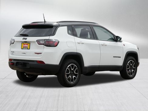 Used 2025 Jeep Compass Trailhawk w/ Trailhawk Elite Group AWD/4WD image 7
