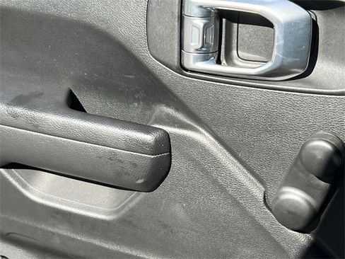 Used 2023 Jeep Wrangler Sport image 33