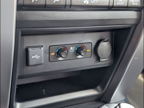 Used 2024 Toyota 4Runner Limited AWD/4WD image 21