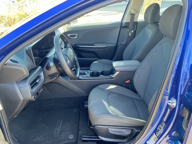 Used 2025 Kia K4 FWD image 34