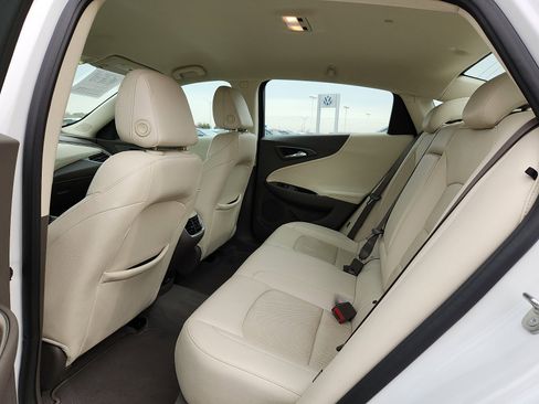 Used 2024 Chevrolet Malibu LT image 12