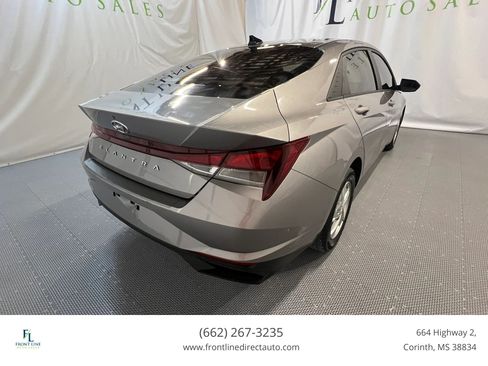 Used 2023 Hyundai Elantra SE FWD image 7
