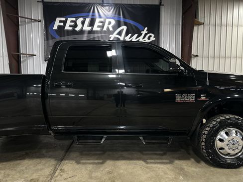 Used 2018 RAM 3500 Laramie w/ Sport Appearance Group image 26