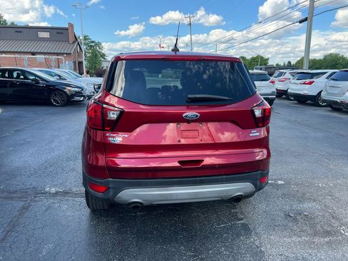 Used 2019 Ford Escape SE FWD image 4