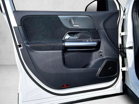 Used 2025 Mercedes-Benz GLA 250 image 18