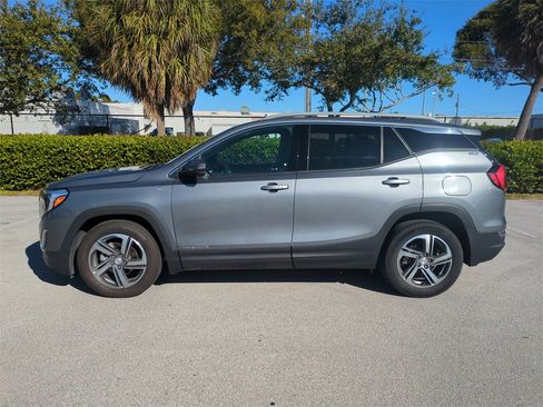 Used 2021 GMC Terrain SLT w/ LPO, Floor Liner Package image 9