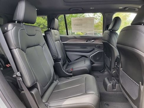 New 2026 Jeep Grand Cherokee L Limited AWD/4WD image 23
